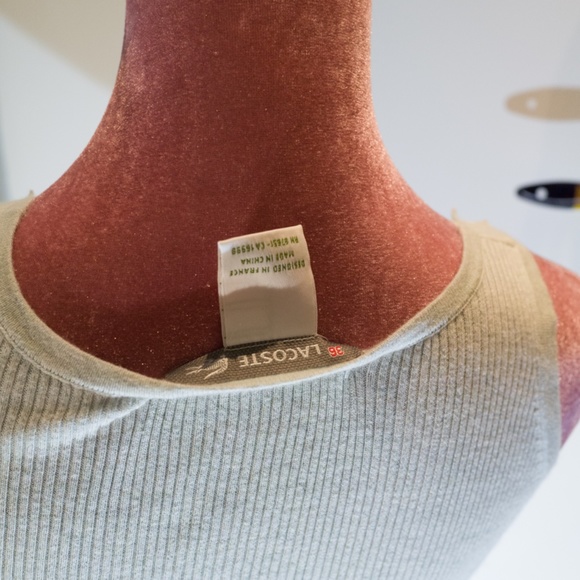 100% authentic Lacoste sleeveless cotton top - Picture 4 of 7